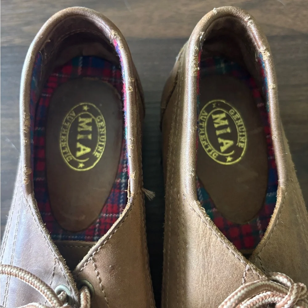 MIA vintage genuine Leather Boat Shoes